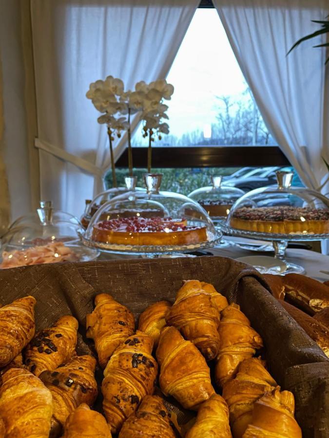 Il Vecchio Borgo Relais Hotel Como Exterior foto